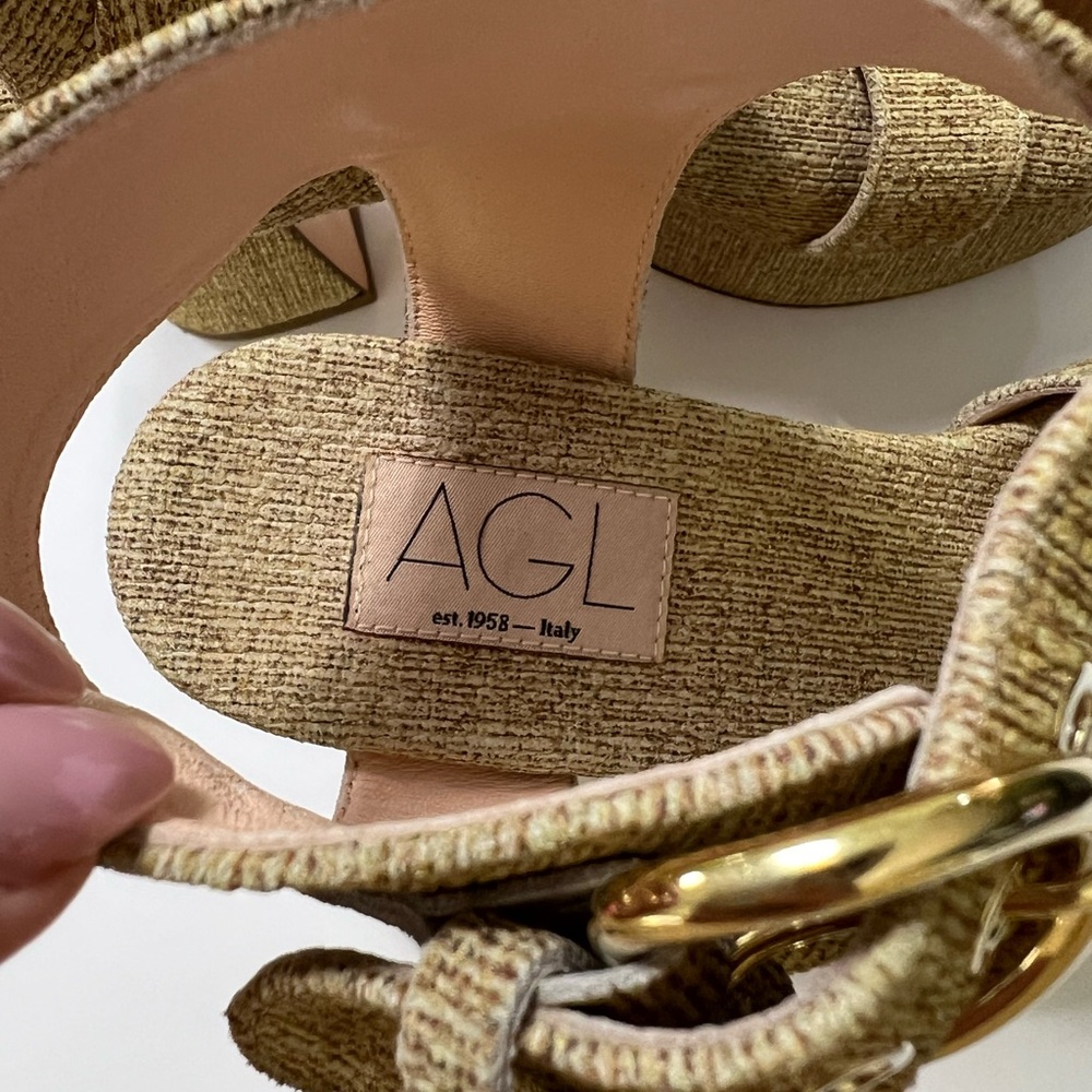 Agl Gold Textured Platform Sandals - Picture 4 of 6